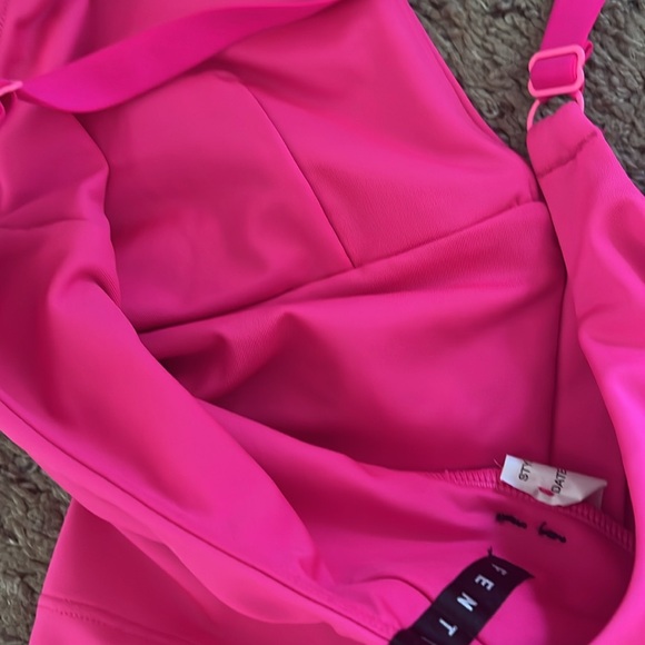 Brand new Savage X Fenty hot pink workout bodysuit - Picture 8 of 8